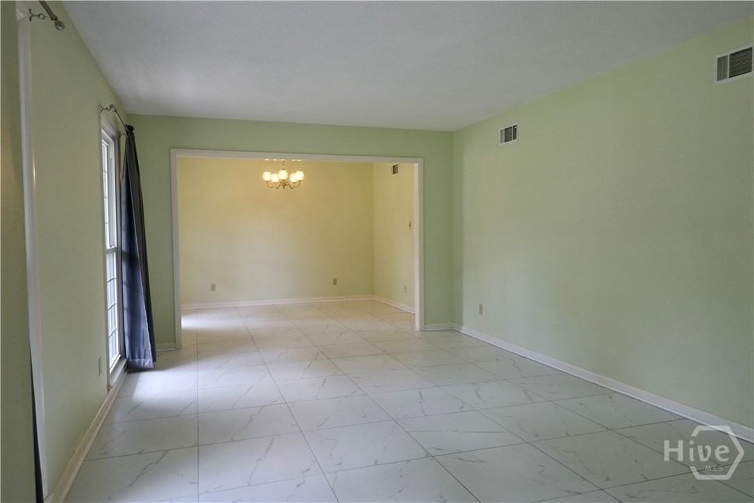 710 Windsor Rd - Photo 7 of 25