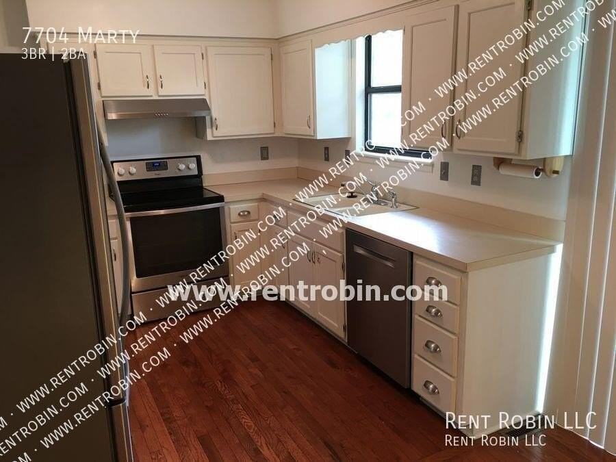 7704 Marty St - Photo 5 of 19