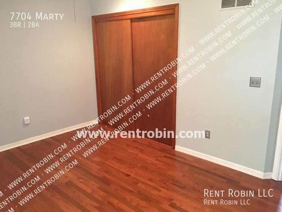 7704 Marty St - Photo 7 of 19