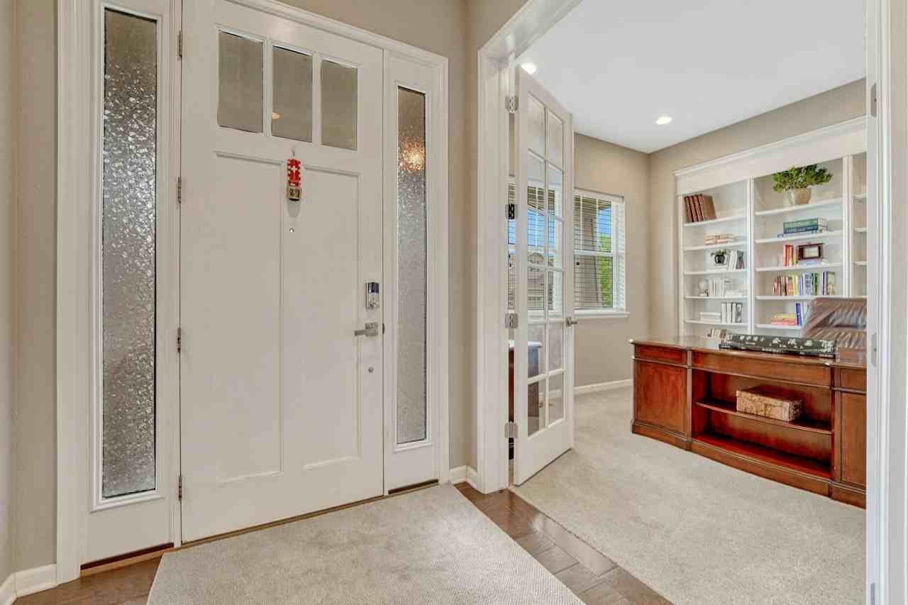 681 E Dry Creek Cir - Photo 5 of 50
