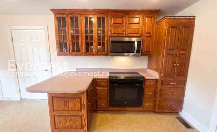 27612 Miller Ln - Photo 7 of 33