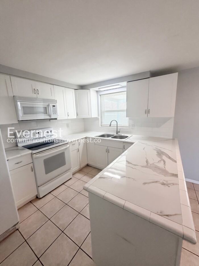 3811 Carioca Rd - Photo 7 of 27