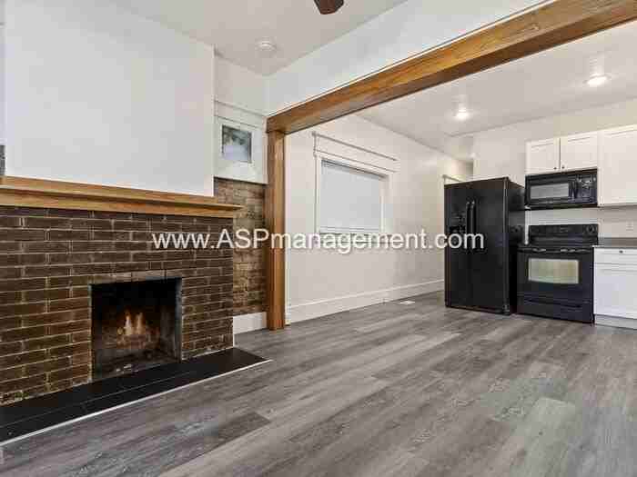567 S 800 E - Photo 5 of 14