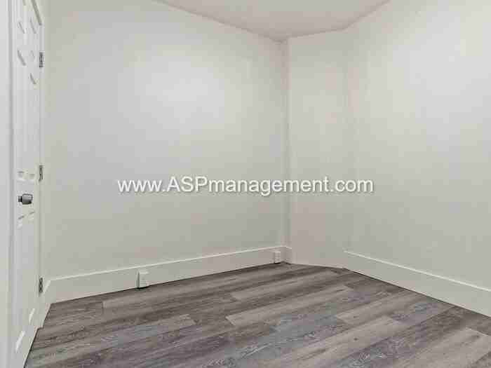 567 S 800 E - Photo 7 of 14