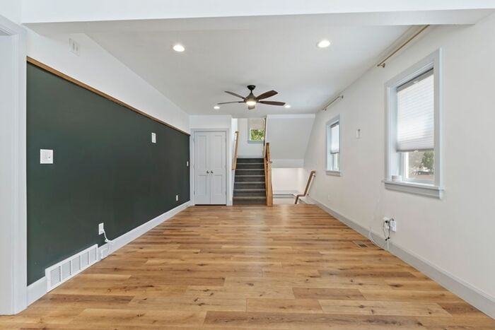 235 E Browning Ave - Photo 4 of 20