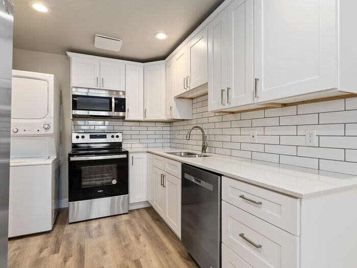 1355 N Redwood Rd #15 - Photo 7 of 23