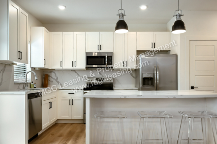 8201 E 66th St - Photo 5 of 24