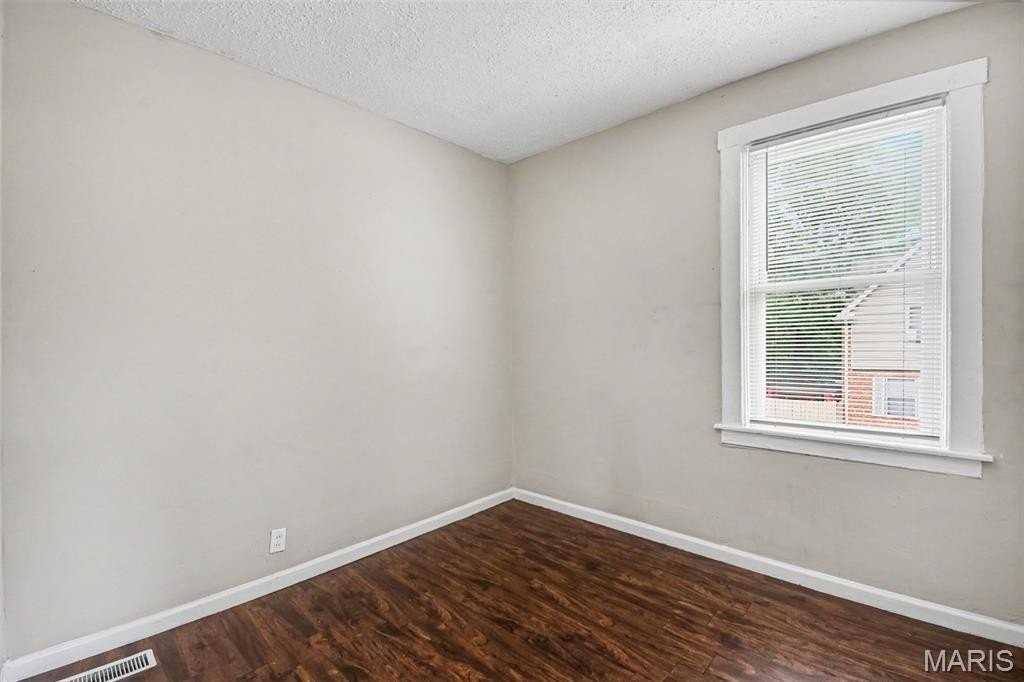 8914 Ramona Ave - Photo 6 of 10