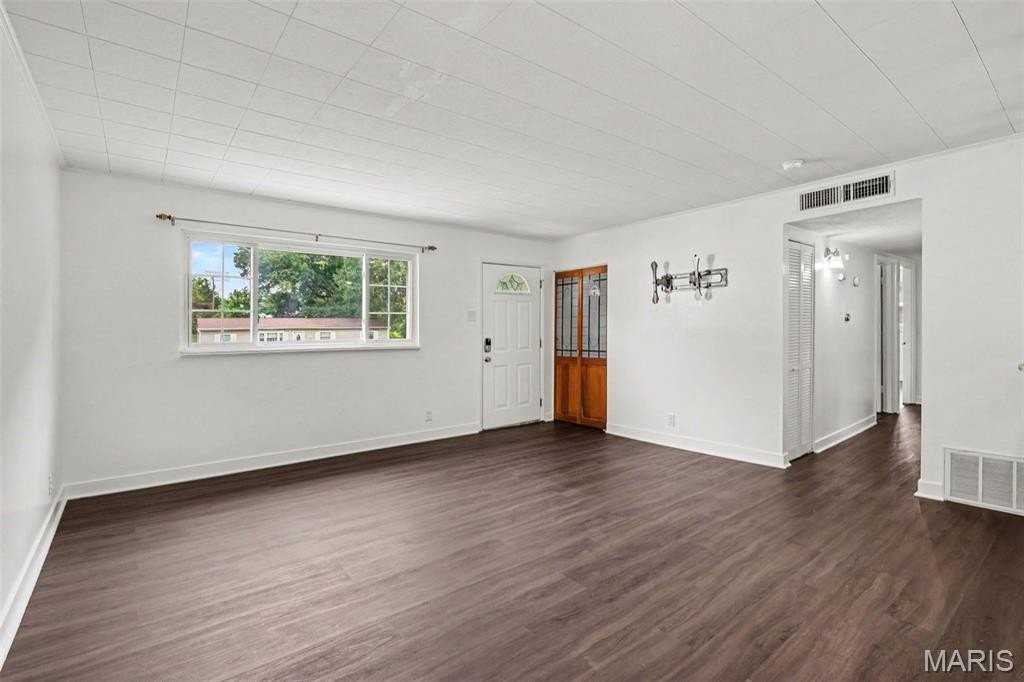 283 Ramsey Ln - Photo 5 of 23