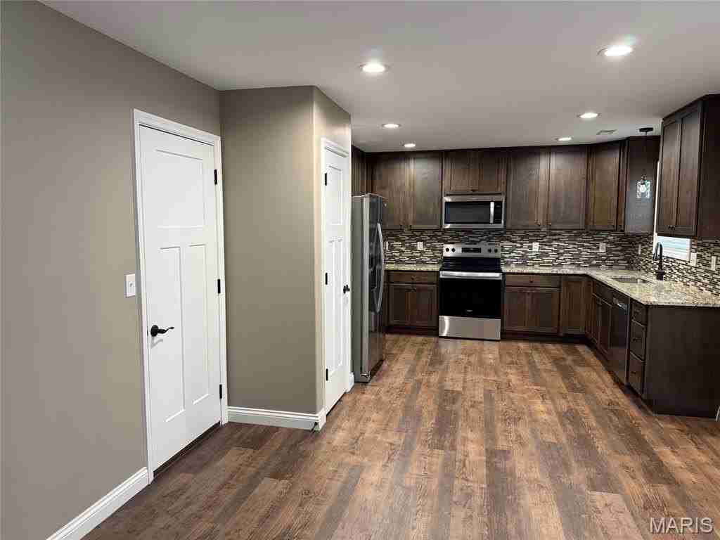 1135 Baseball Dr - Photo 3 of 17
