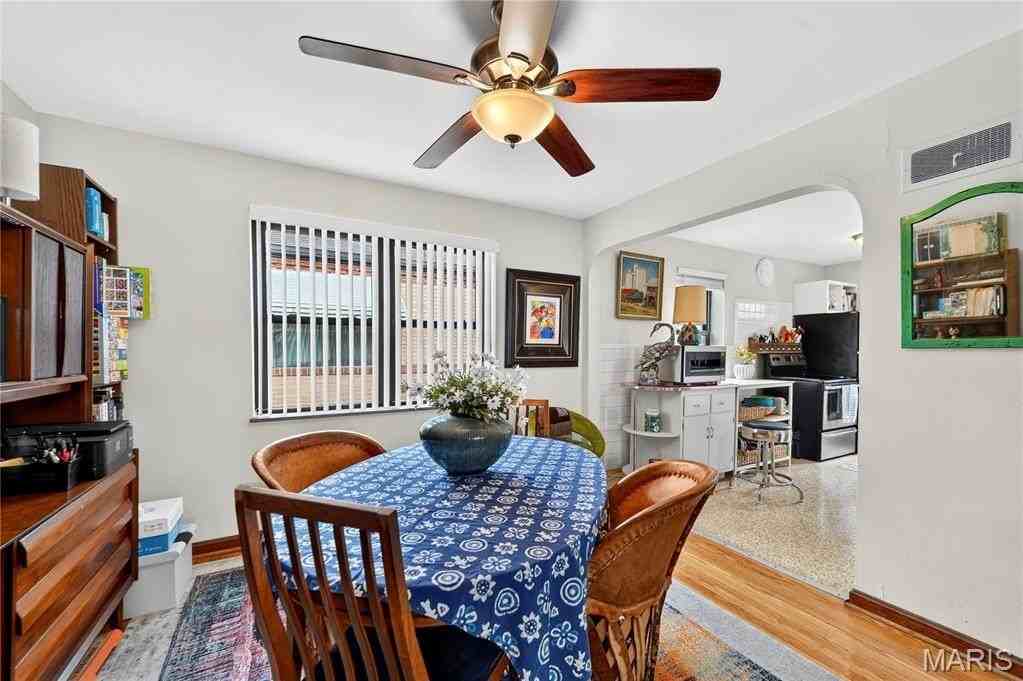 4931 Jamieson Ave #B - Photo 5 of 28