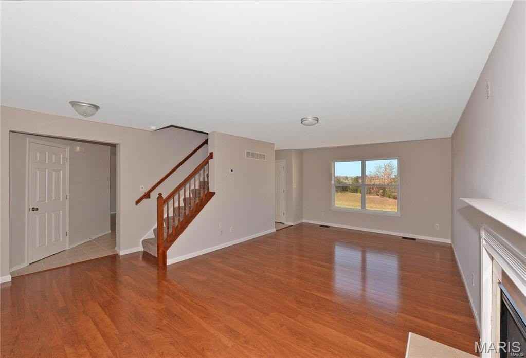 1401 Northshire Ln - Photo 3 of 23