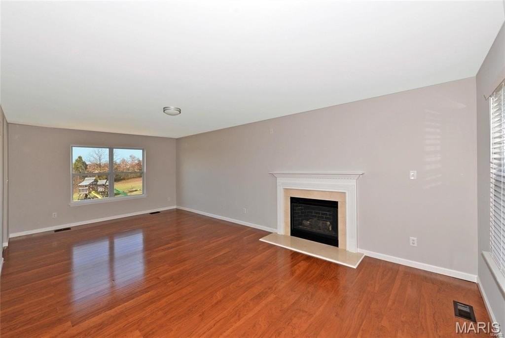 1401 Northshire Ln - Photo 4 of 23