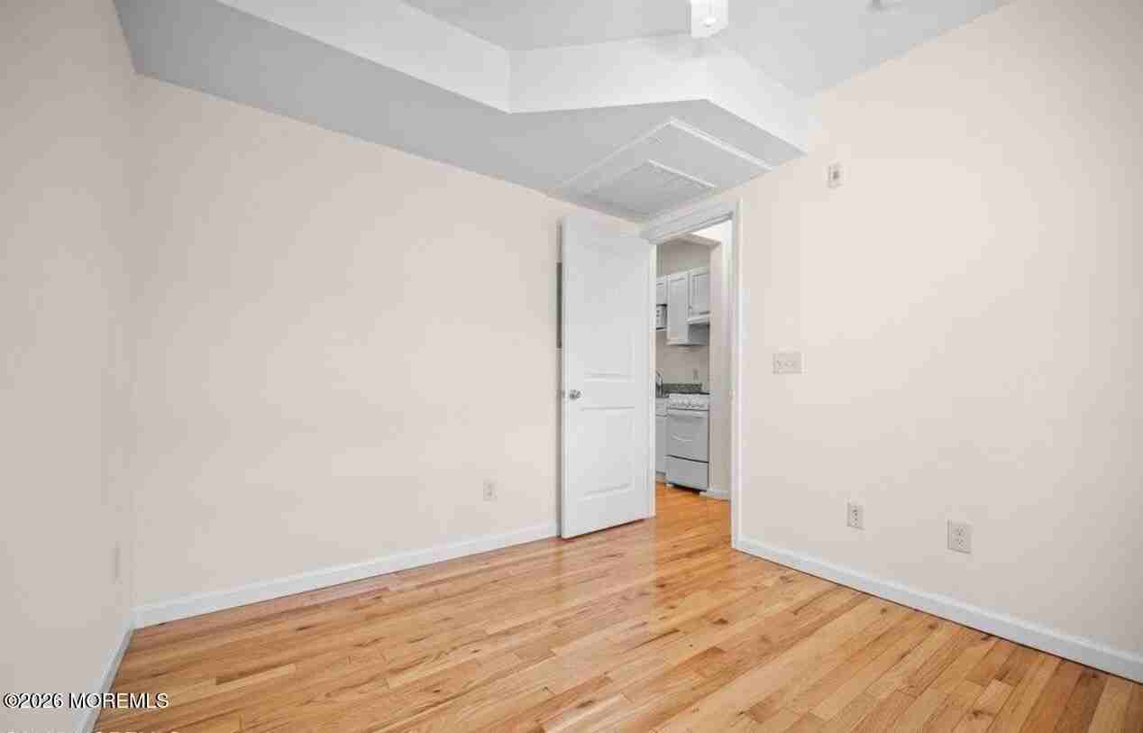 803 Ocean Ave #7 - Photo 4 of 9