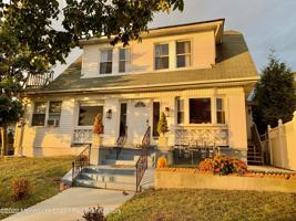 featured image of 415 Sunset Ave #2