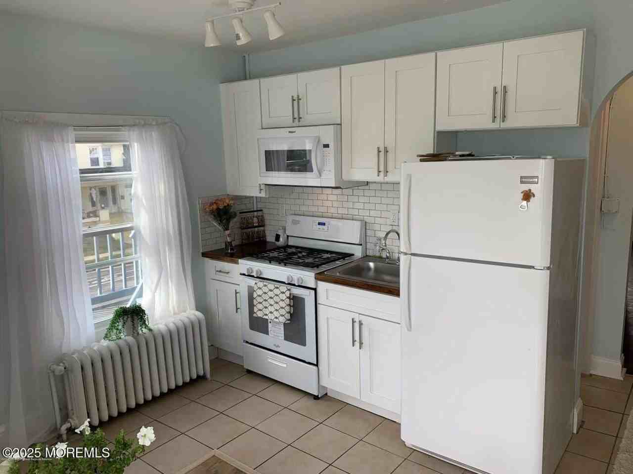 415 Sunset Ave #2 - Photo 6 of 21