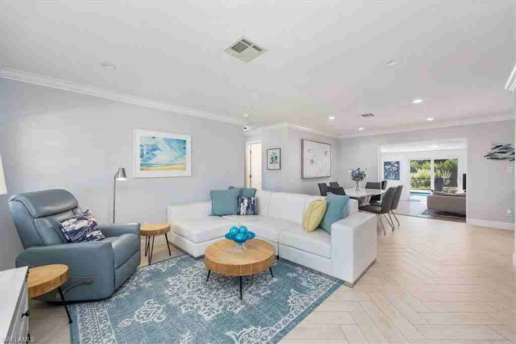 1236 13th Ave N - Photo 7 of 25