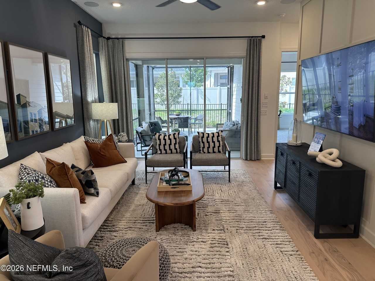 11325 Catalyst Rd - Photo 6 of 32