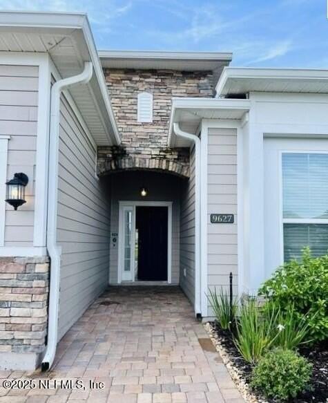 9627 Lovage Ln - Photo 4 of 38