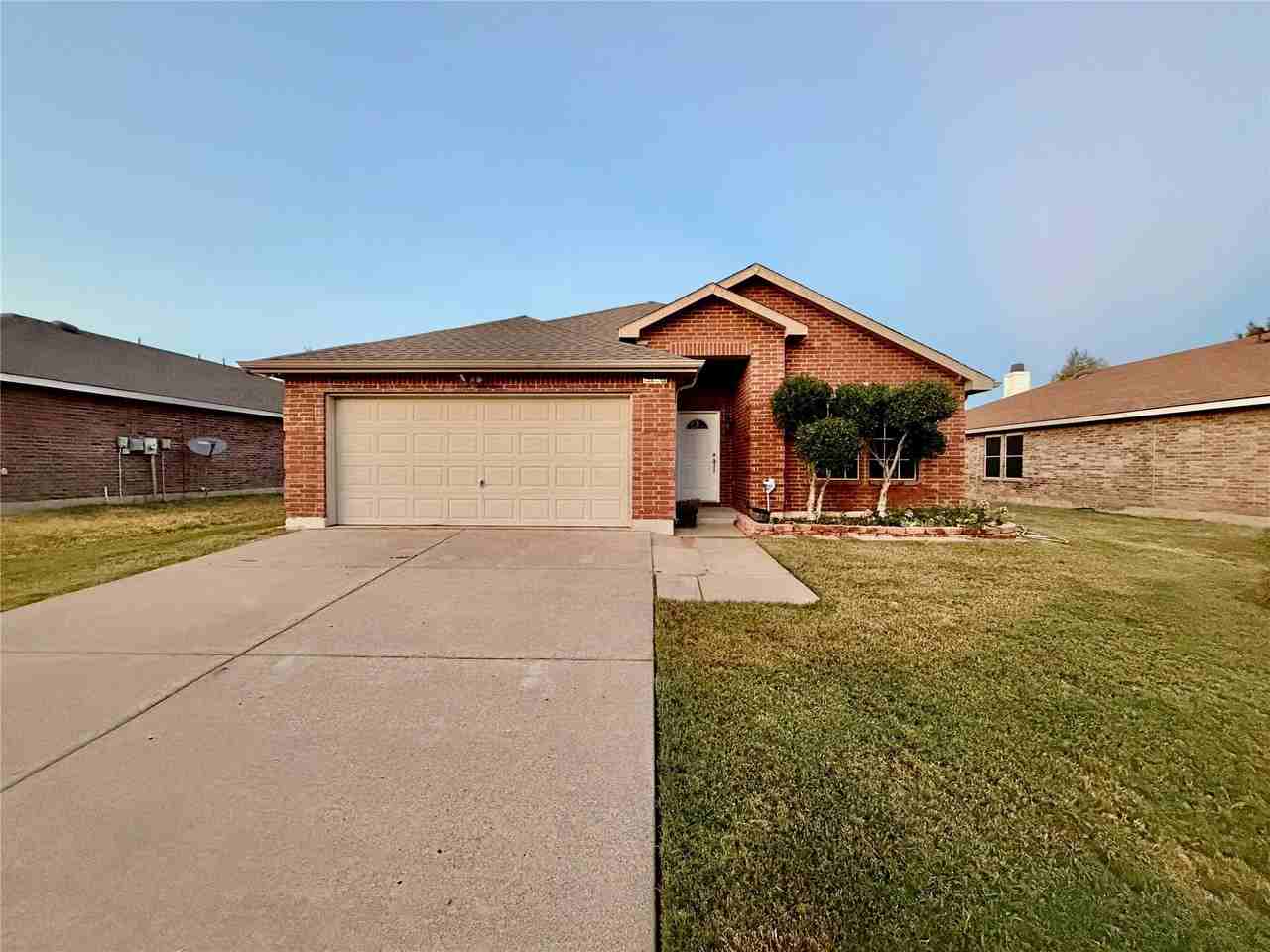8107 Stowe Springs Ln - Photo 2 of 28