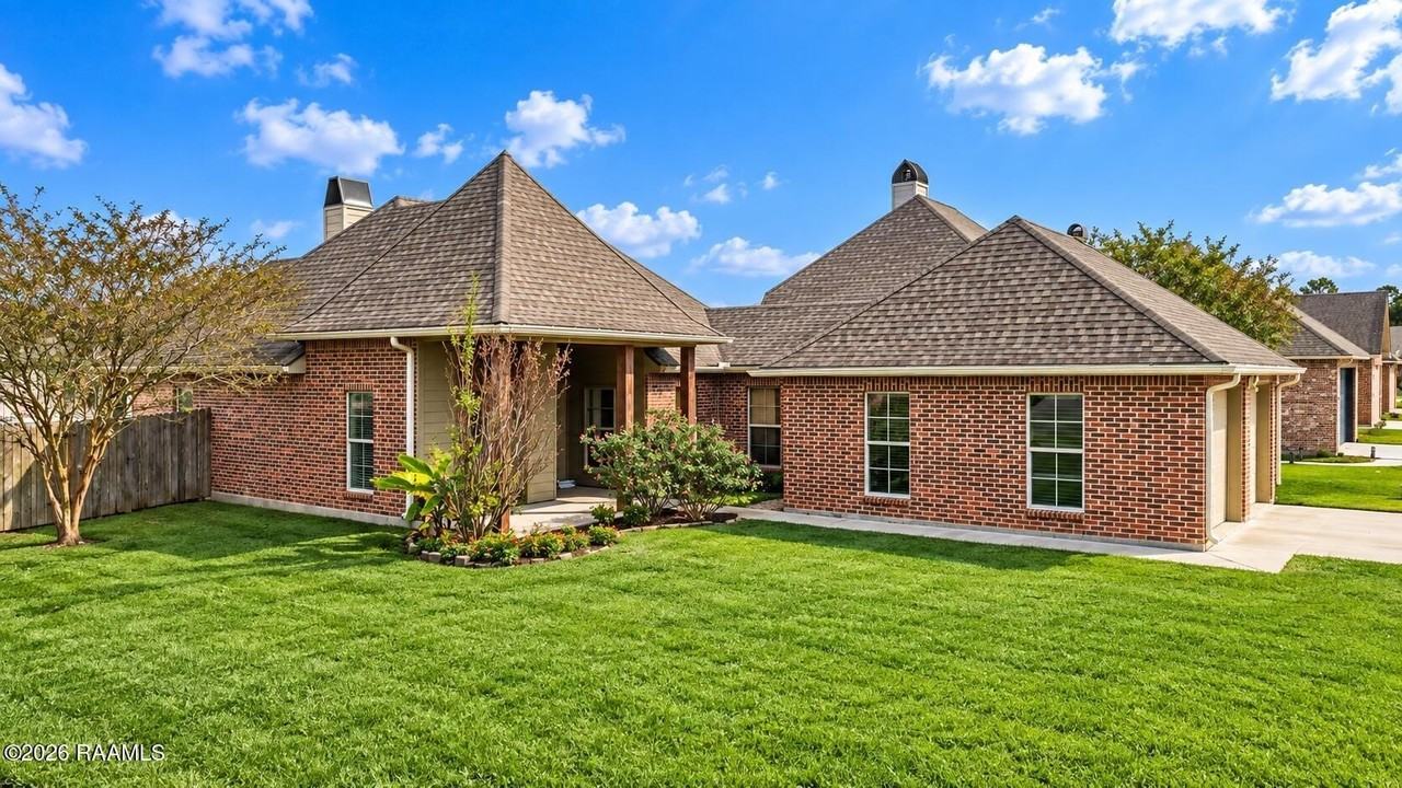 101 Tara Oak Dr - Photo 5 of 33