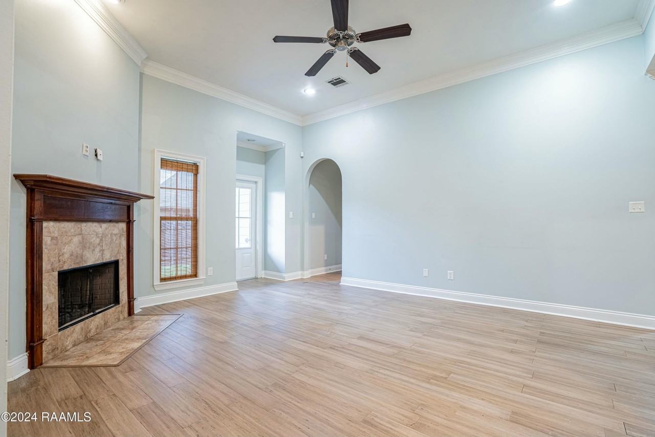 101 Tara Oak Dr - Photo 7 of 33