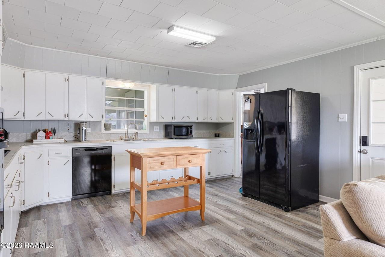 605 Old Kaplan Hwy - Photo 6 of 20