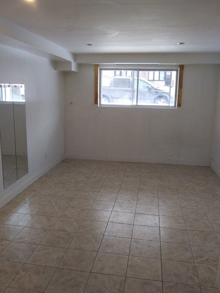 6635 Avenue Fielding #35C - Photo 2 of 6