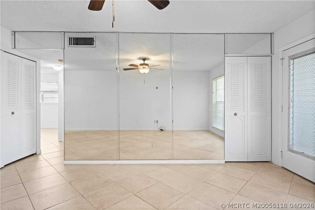 2118 Se Edler Dr #B - Photo 7 of 20