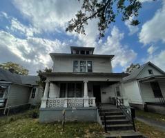 featured image of 1005 S 8th St