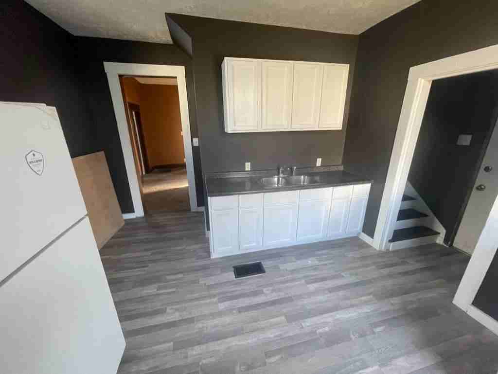 1005 S 8th St - Photo 7 of 9