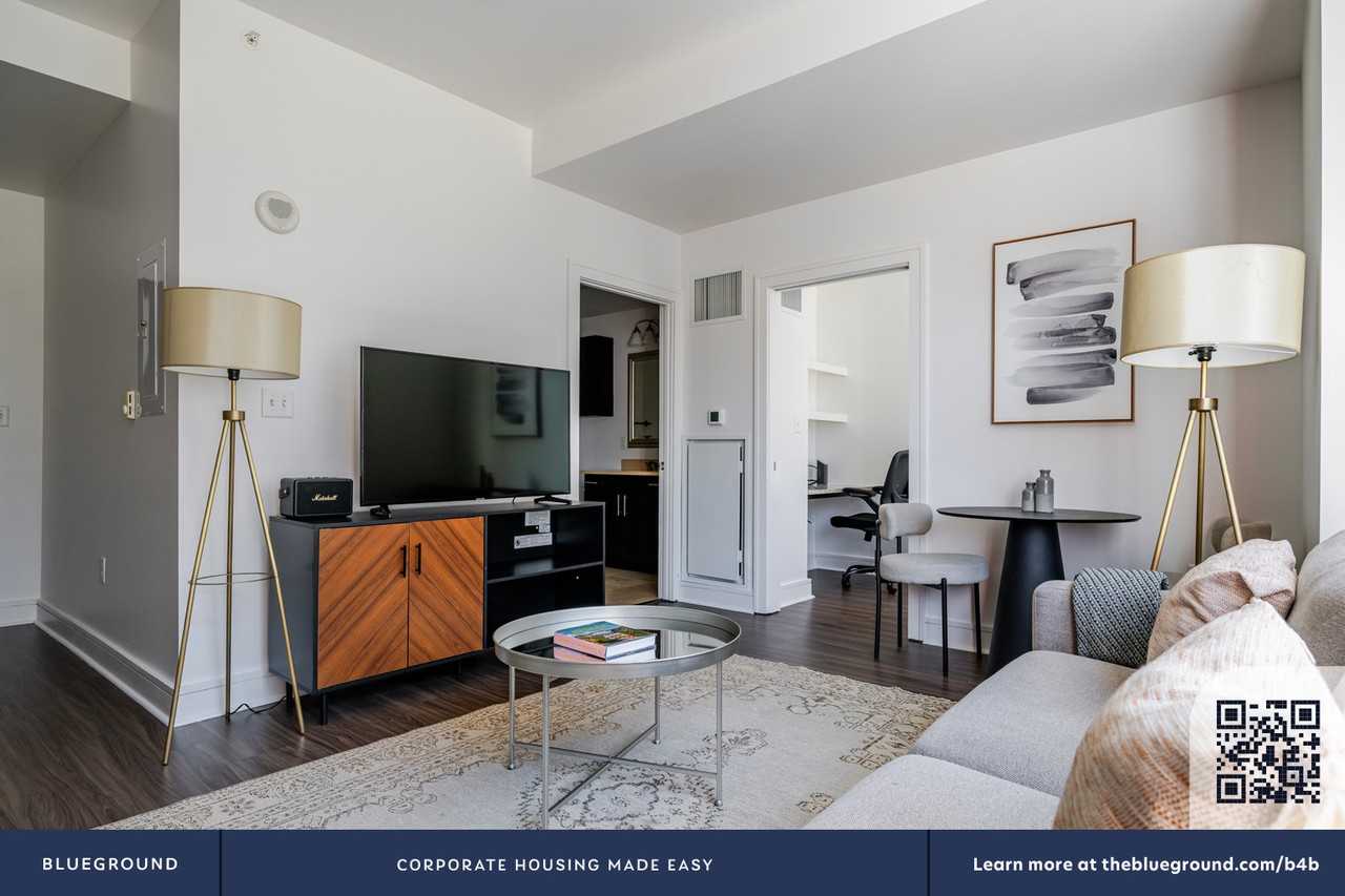 100 Pier 4 Blvd #1351 - Photo 6 of 32