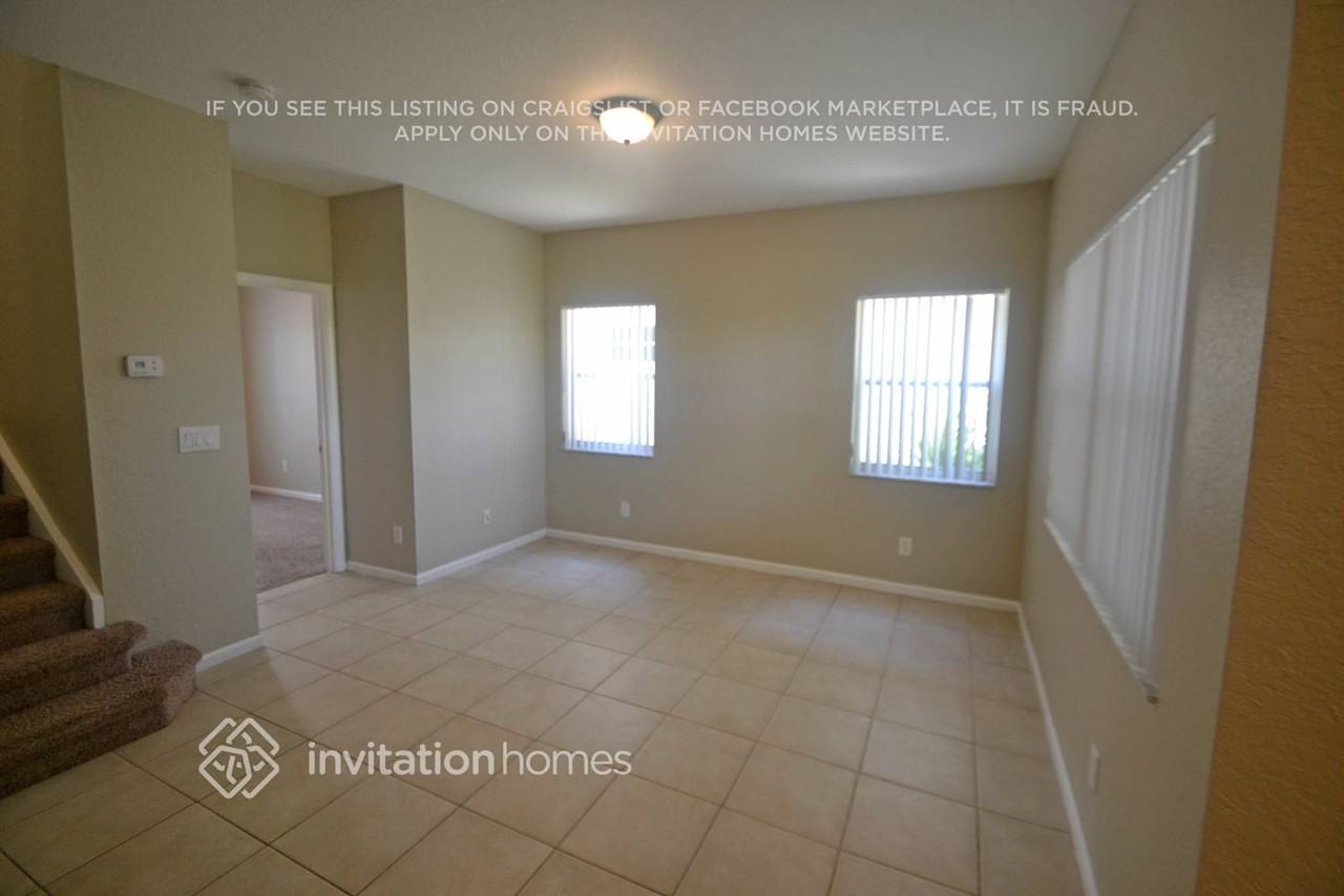 972 Nw 127th Ave - Photo 3 of 16
