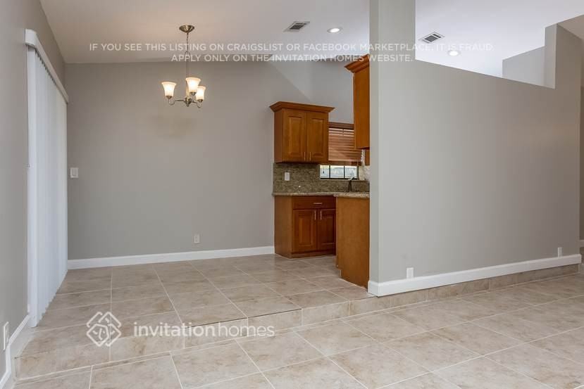 283 Ponce De Leon St - Photo 6 of 20