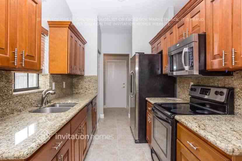283 Ponce De Leon St - Photo 7 of 20