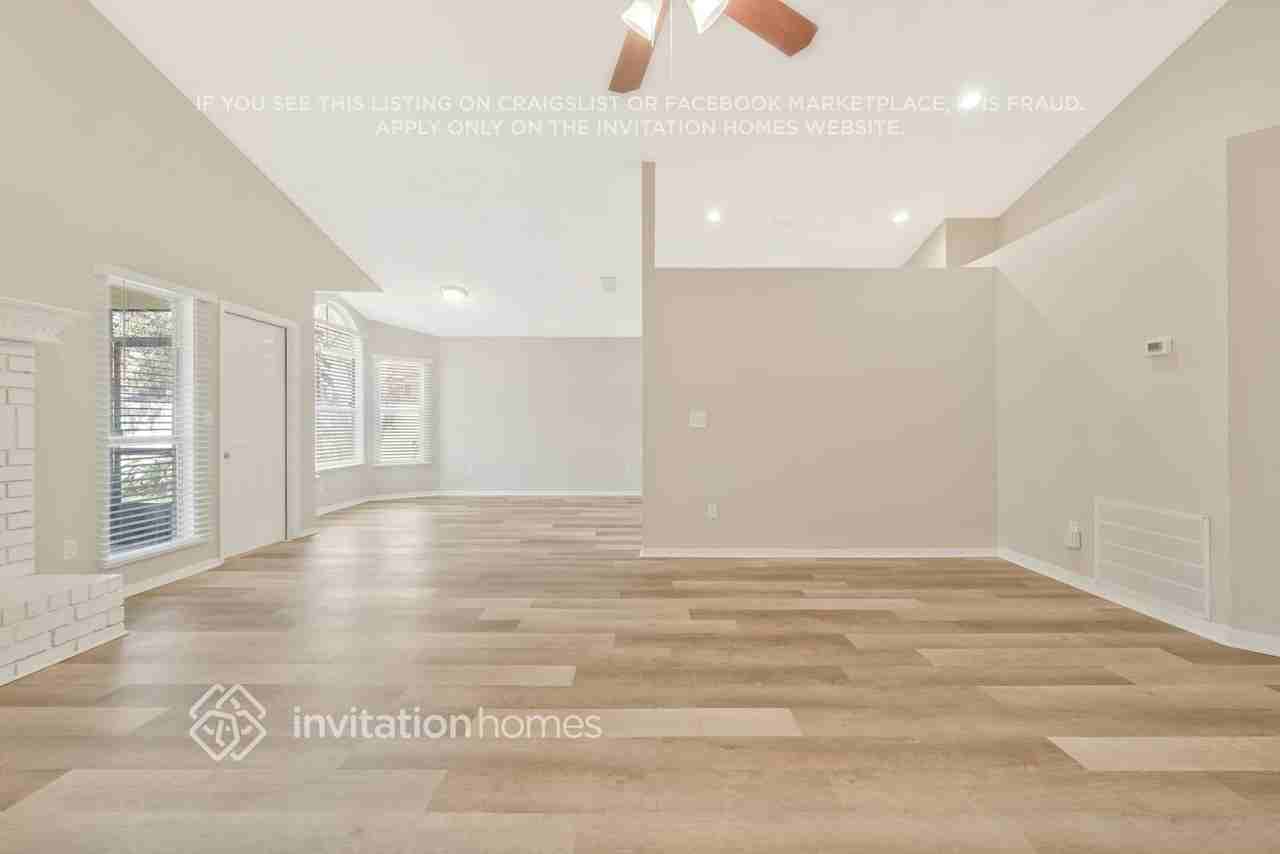 1011 Corkwood Dr - Photo 4 of 27