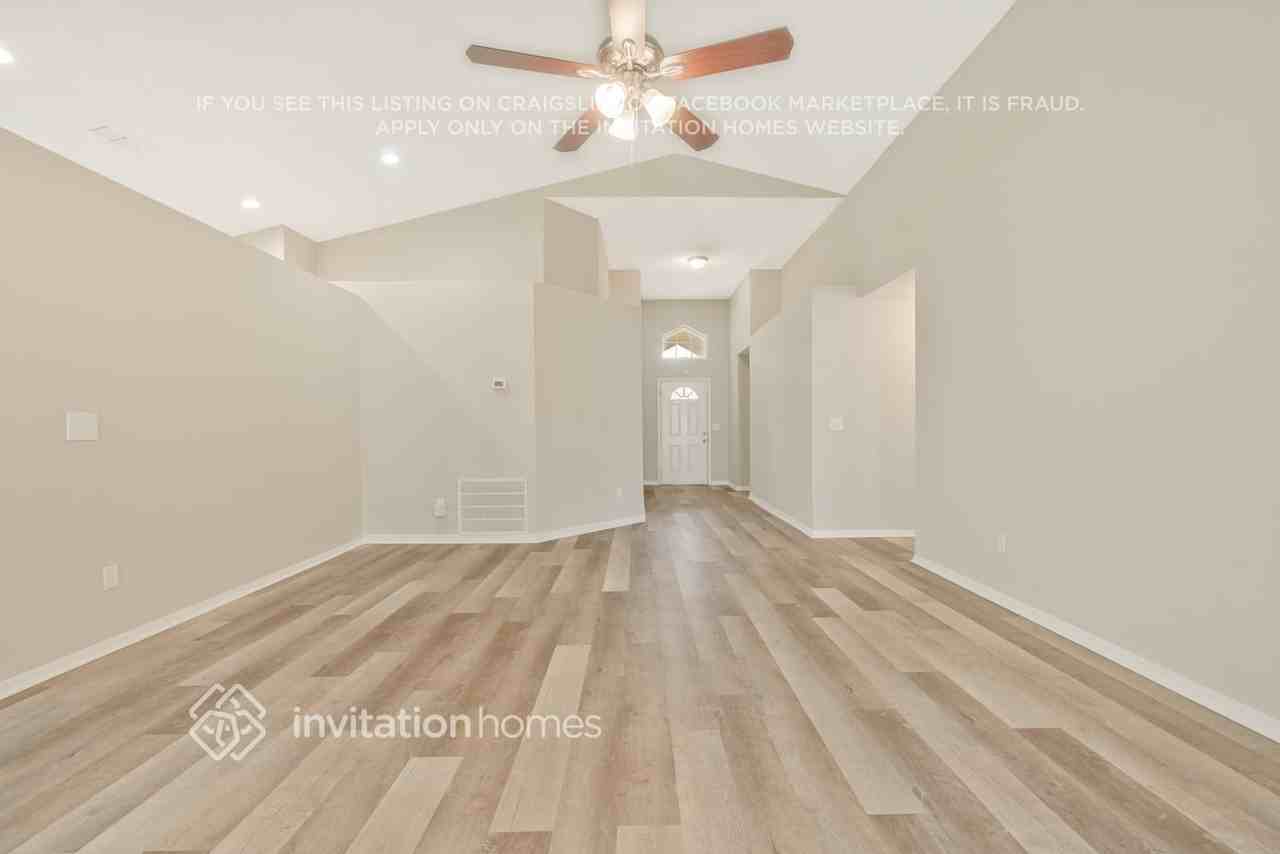 1011 Corkwood Dr - Photo 6 of 27