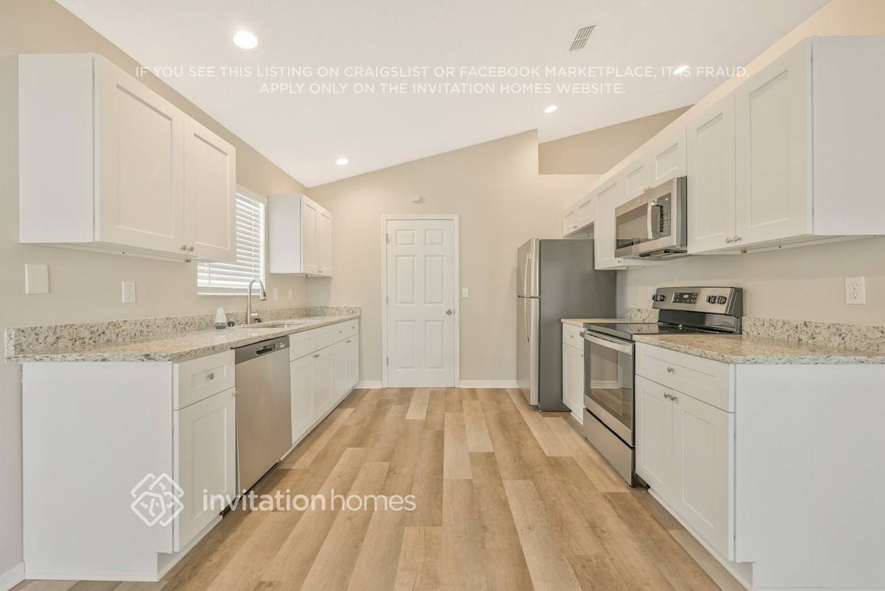 1011 Corkwood Dr - Photo 7 of 27