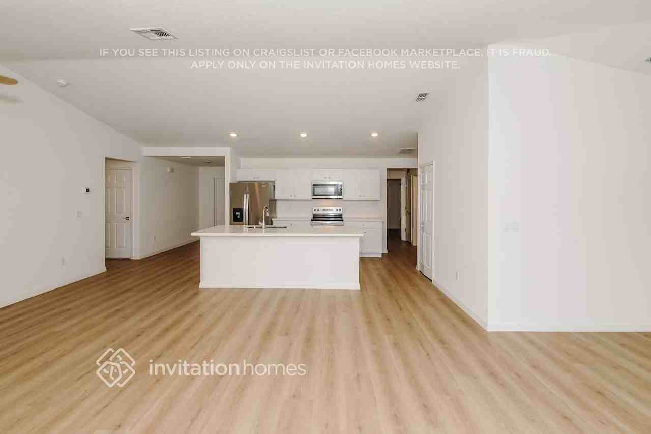 3 Fleet Pl - Photo 4 of 16
