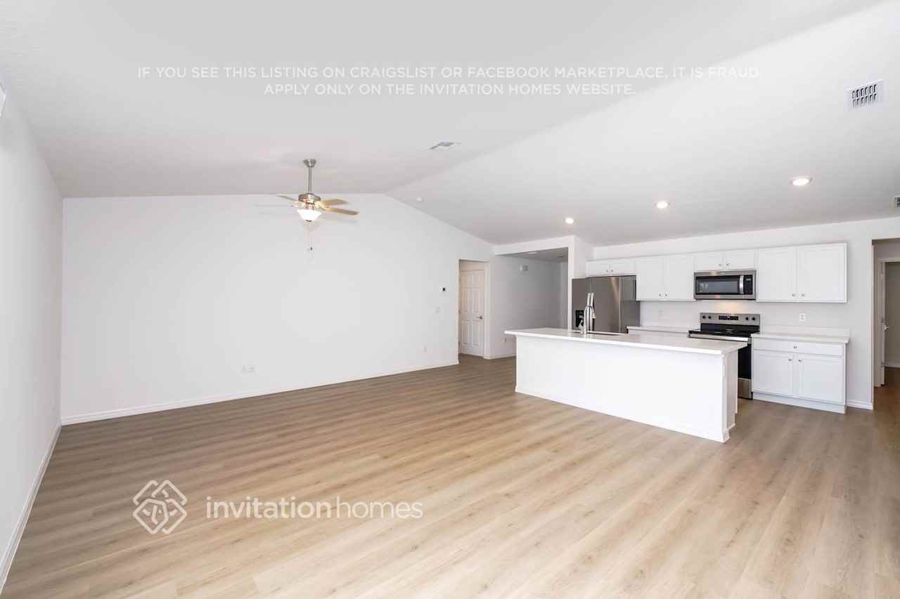 3 Fleet Pl - Photo 5 of 16