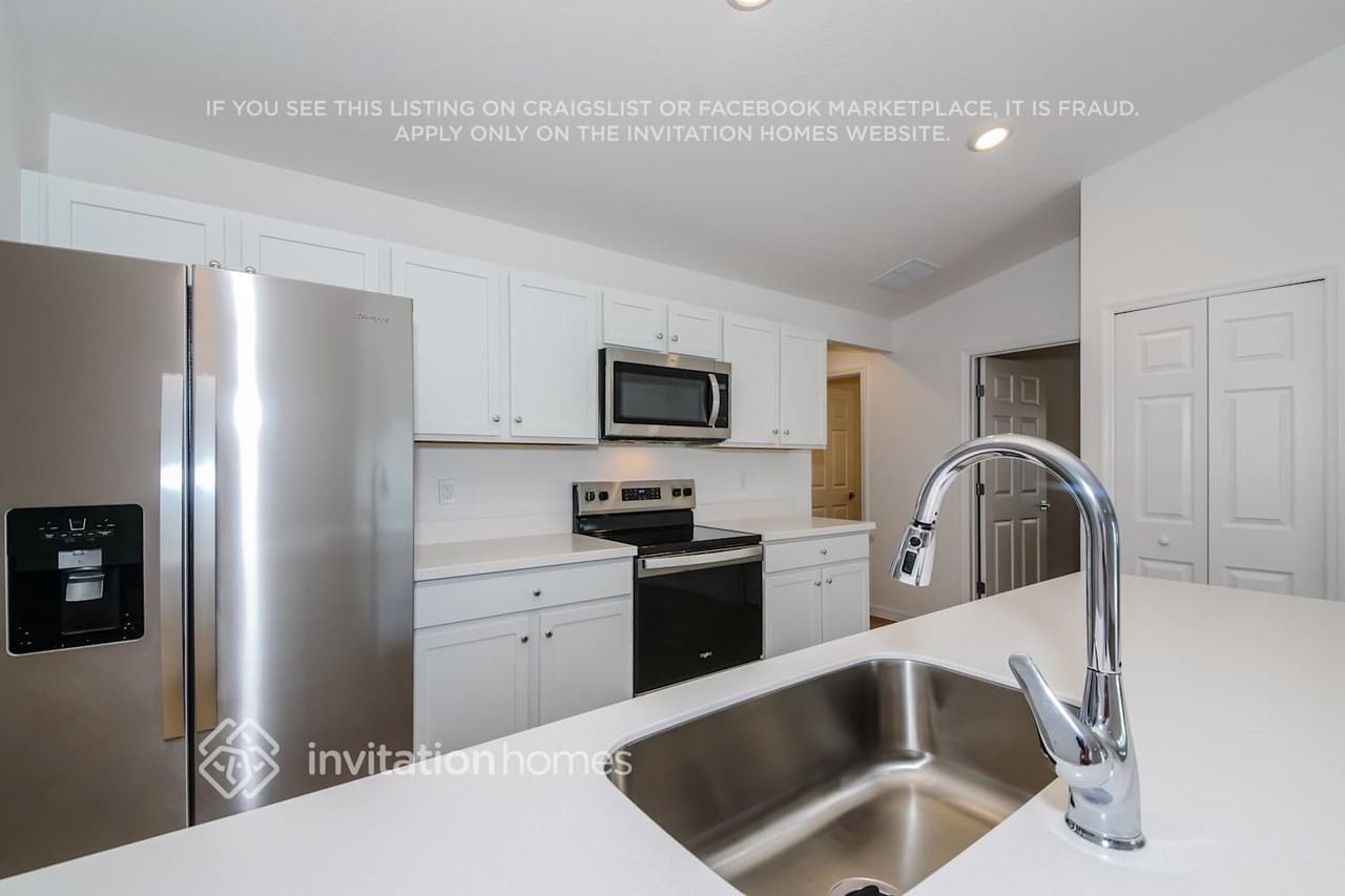3 Fleet Pl - Photo 7 of 16