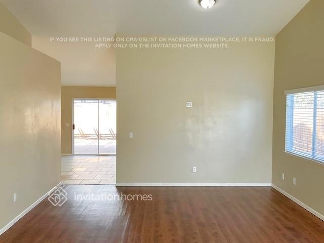 19711 Westerly Dr - Photo 3 of 17