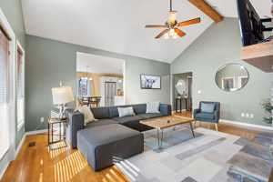 featured image of 6 Acapulco Dr