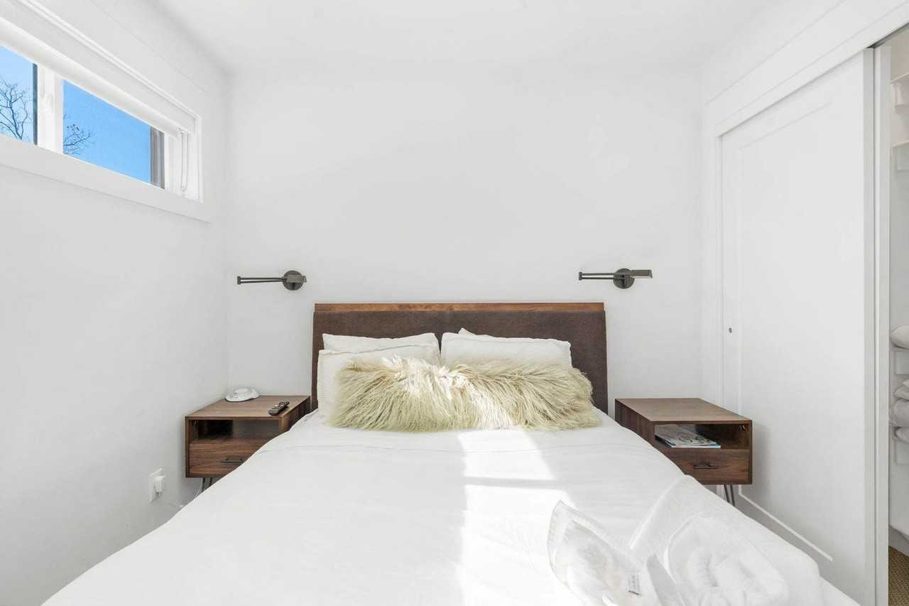 302 Se G St #1621844P - Photo 6 of 29