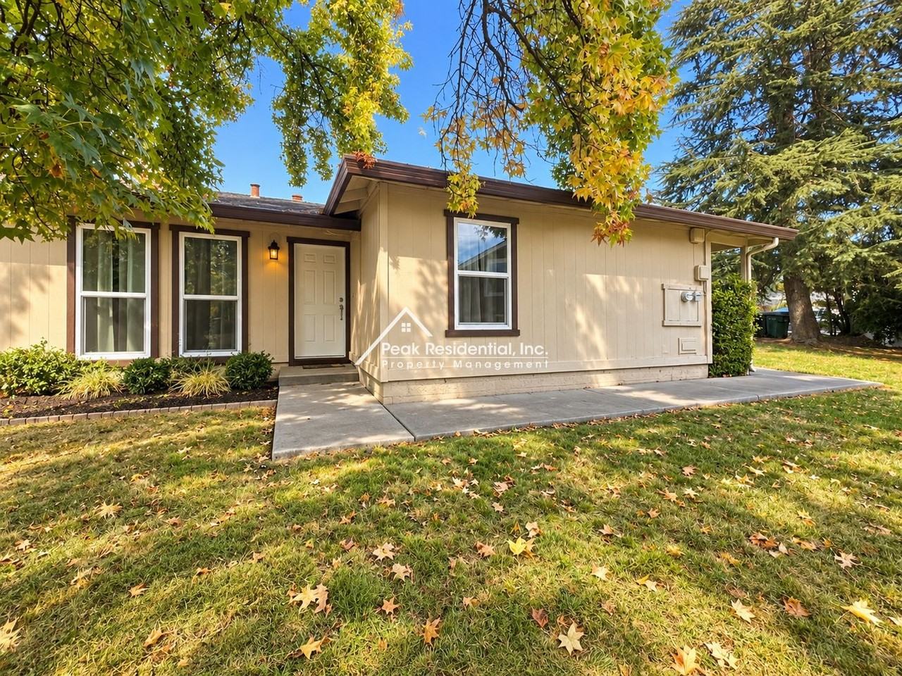 8330 Crossoak Way - Photo 2 of 16