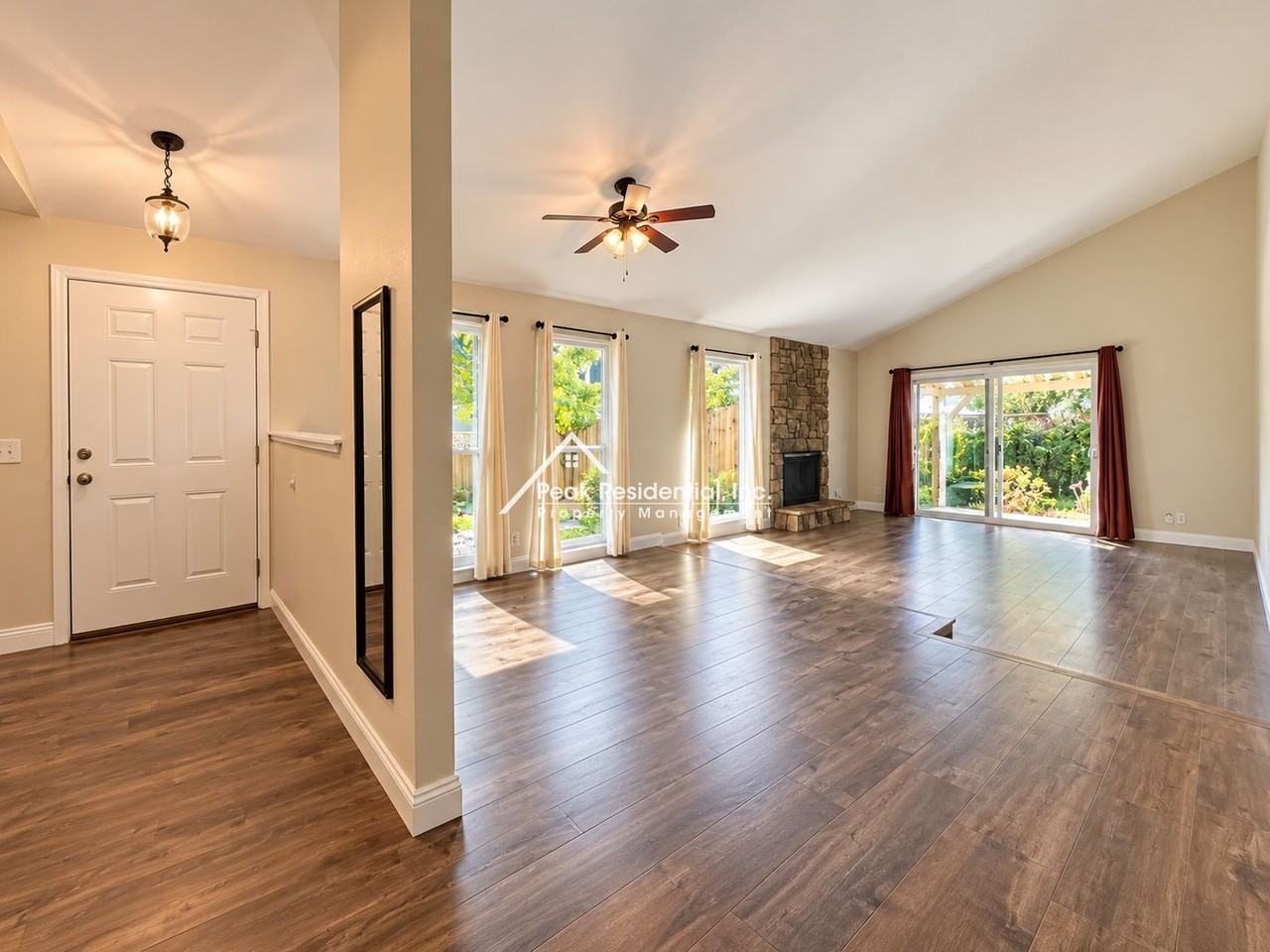 8330 Crossoak Way - Photo 3 of 16