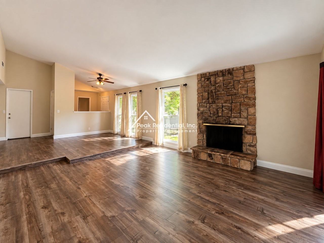 8330 Crossoak Way - Photo 4 of 16
