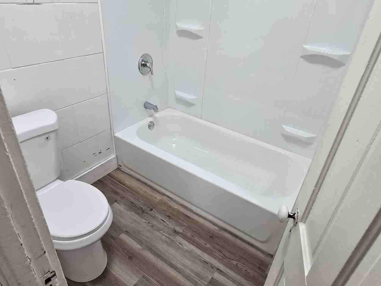 515 W Ring St #1 - Photo 3 of 11