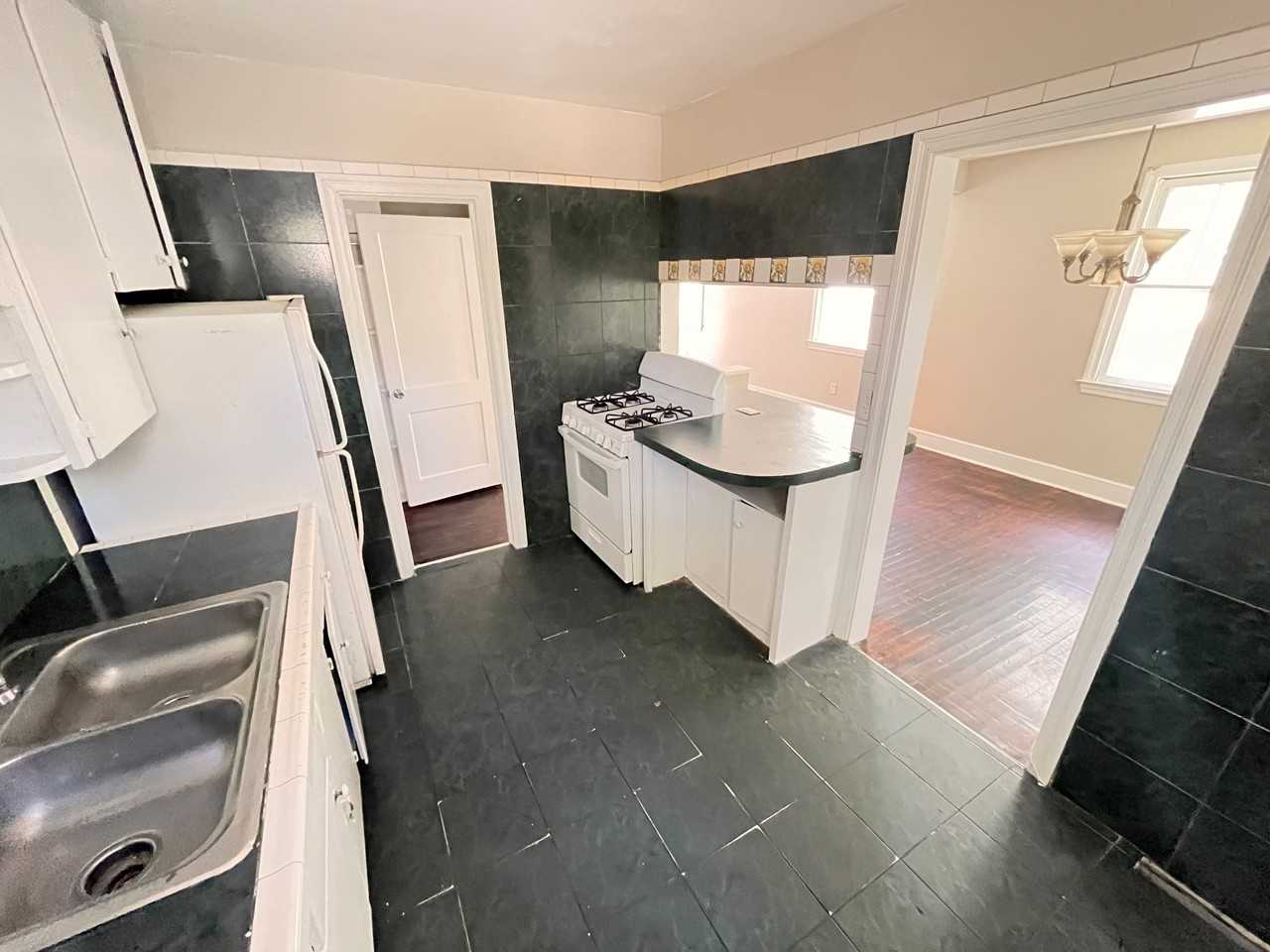 1003 Muller Ave #1 - Photo 2 of 9