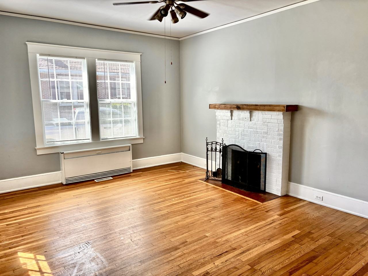 2412 Main St S - Photo 3 of 22